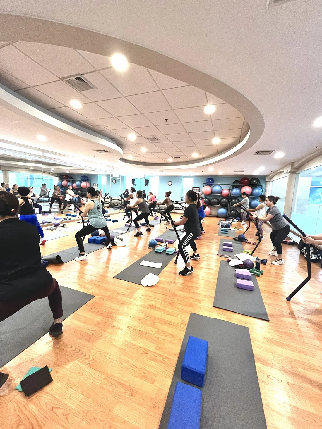 Group fitness classes at CGI