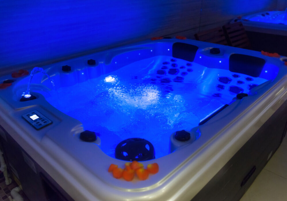 Hot vs Cold Tub Therapy: The Power of Temperature Contrast at CGI
